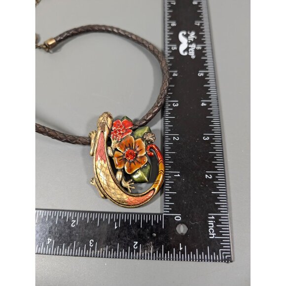 Chicos Southwestern Gecko Lizard Red Rhinestone Brown Cord Necklace 21" - Picture 8 of 8